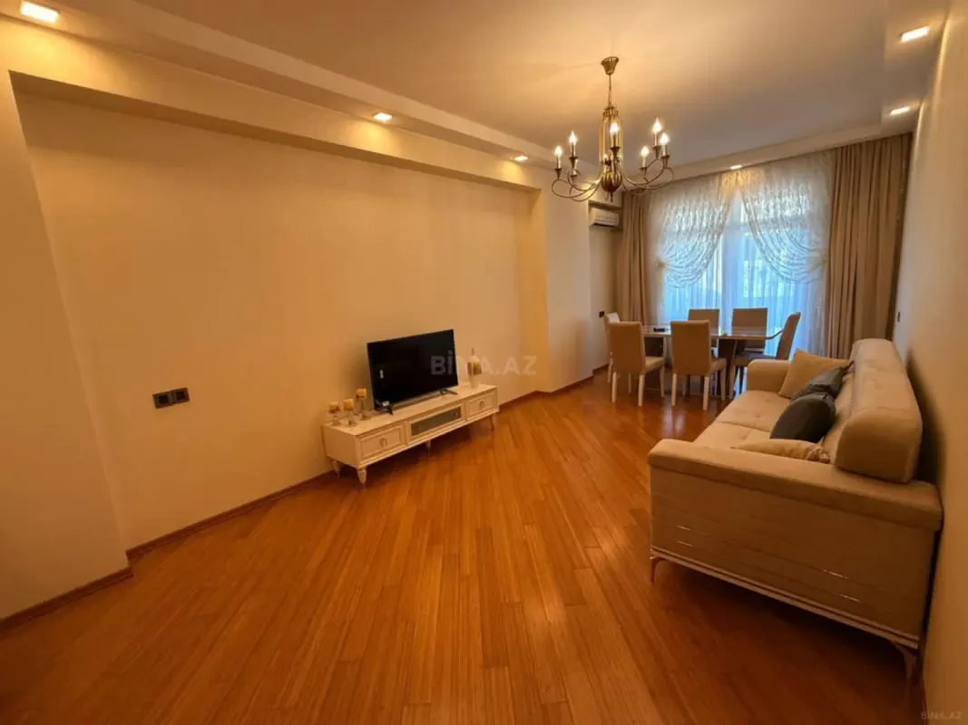 Kirayə verilir 3 otaqlı mənzil 120 m²