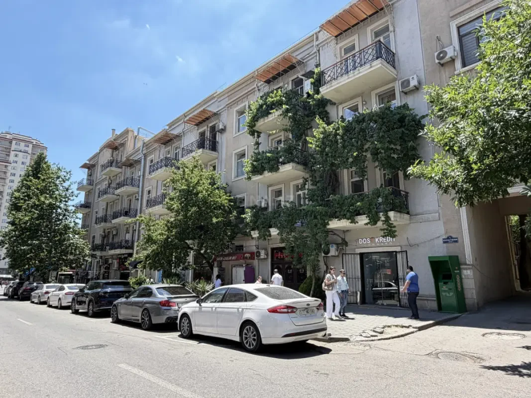 Satılır 2 otaqlı mənzil 55 m²