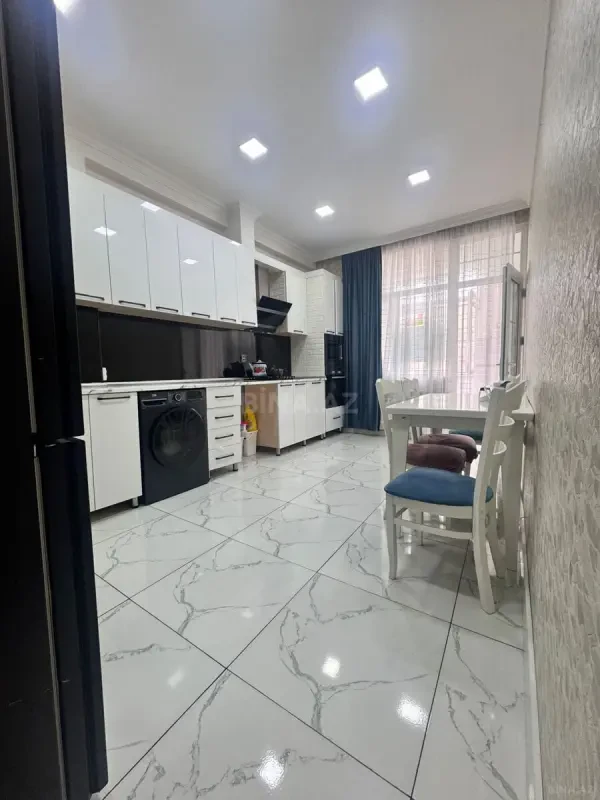 Satılır 3 otaqlı mənzil 95 m²