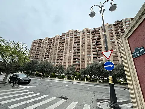 Kirayə verilir 2 otaqlı mənzil 106 m² — Bakı, Xətai 2 otaq 106.00 m²
