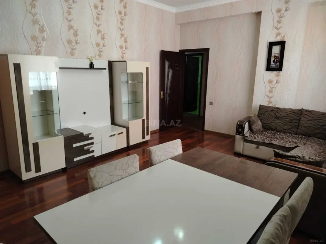 Kirayə verilir 2 otaqlı mənzil 55 m²