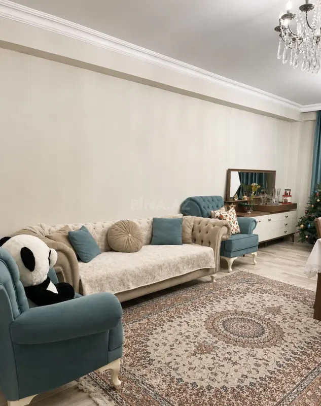 Satılır 3 otaqlı mənzil 135 m²