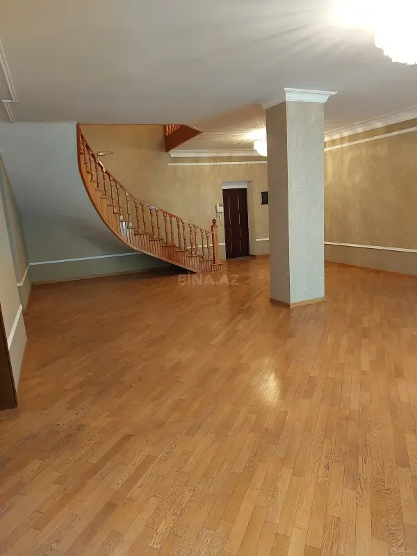 Kirayə verilir 6 otaqlı ofis 320 m²