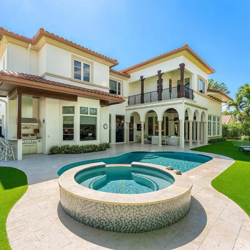 Kirayə verilir 8 otaqlı həyət evi 500 m²
