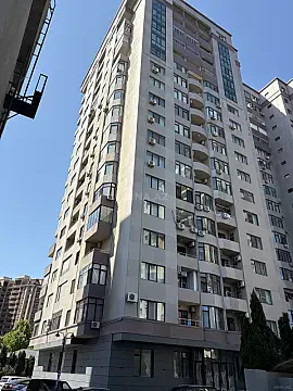 Kirayə verilir 3 otaqlı mənzil 150 m² — Bakı 3 otaq 150.00 m²