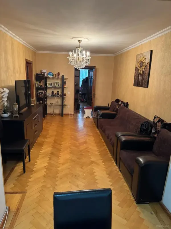 Satılır 4 otaqlı mənzil 85 m²