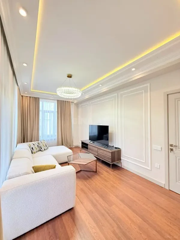 Satılır 2 otaqlı mənzil 80 m²