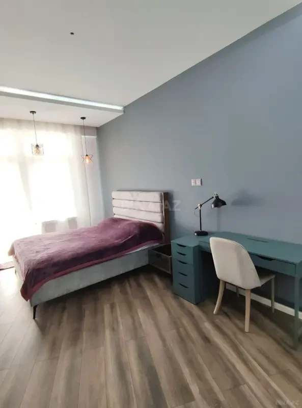 Kirayə verilir 3 otaqlı mənzil 130 m²