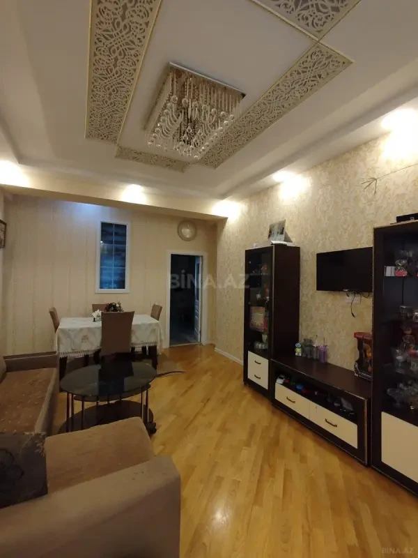 Satılır 2 otaqlı mənzil 84 m²