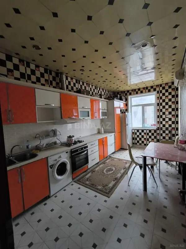 Kirayə verilir 3 otaqlı mənzil 160 m²