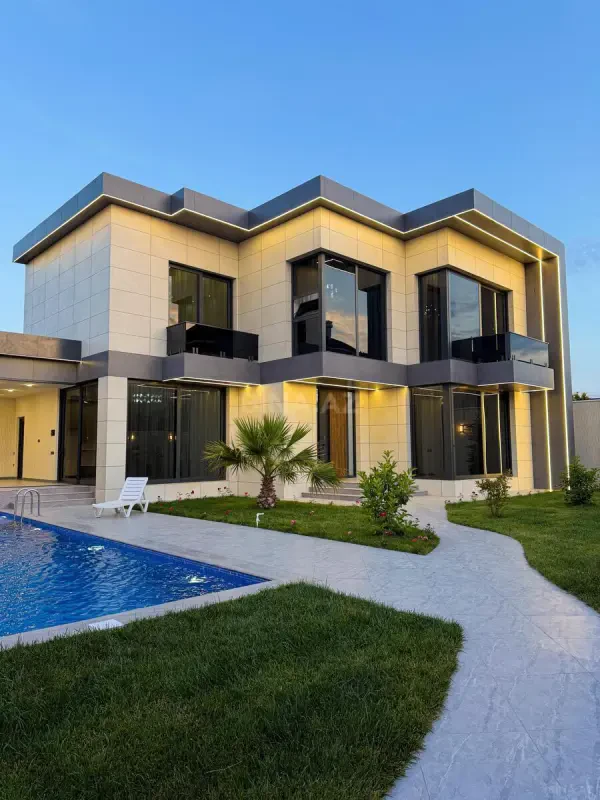 Satılır 5 otaqlı həyət evi 350 m²