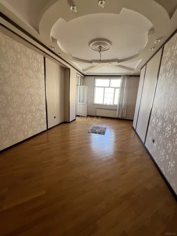 Satılır 3 otaqlı mənzil 120 m²