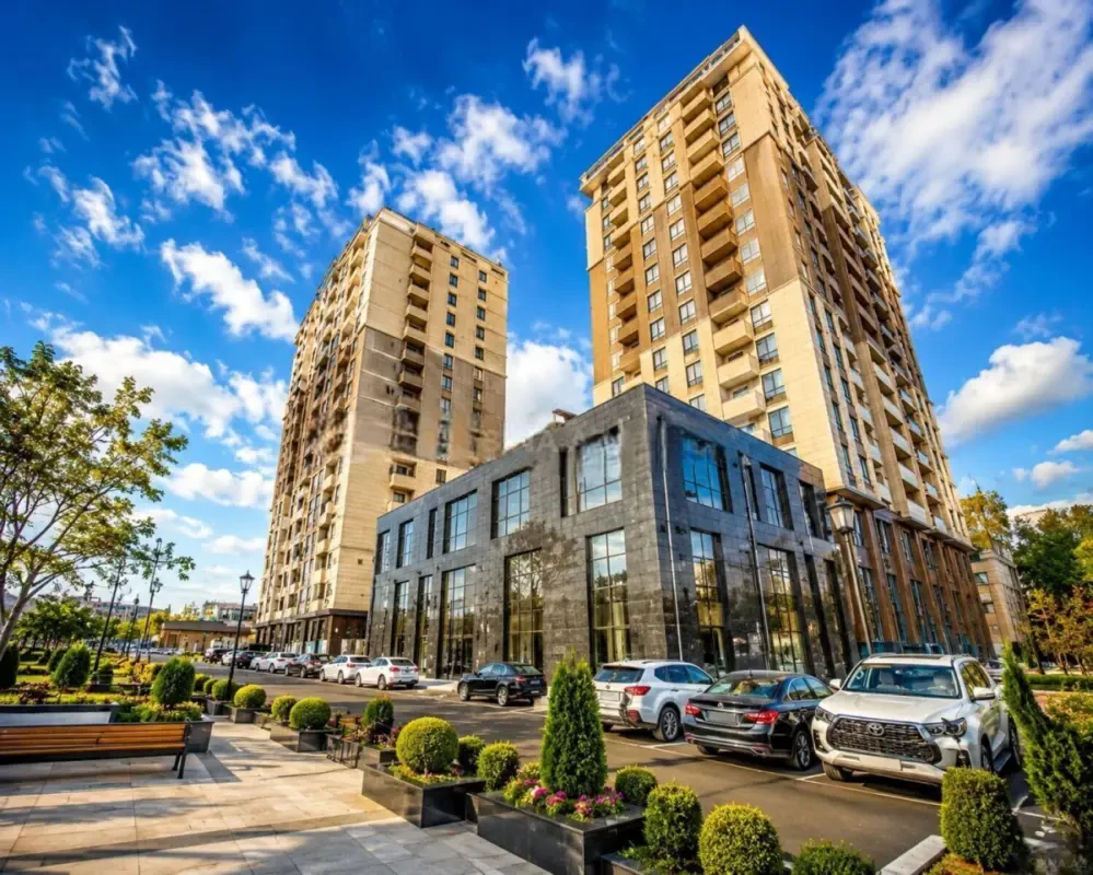 Satılır 3 otaqlı mənzil 110 m²