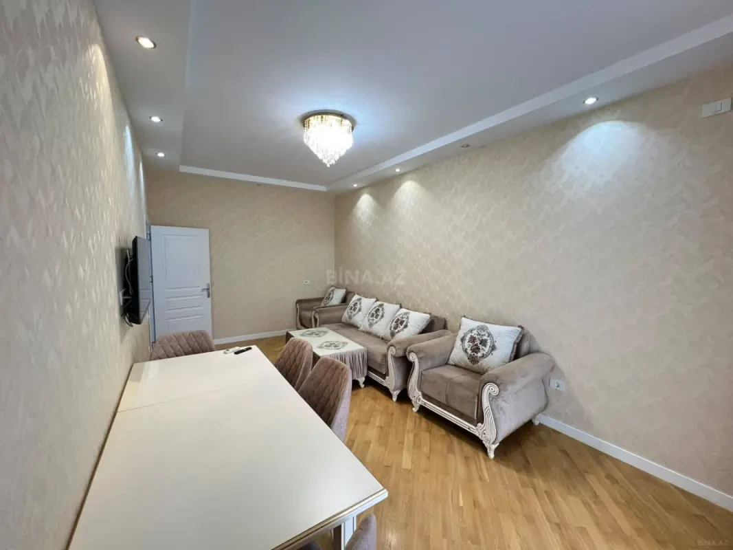 Kirayə verilir 2 otaqlı mənzil 67 m²