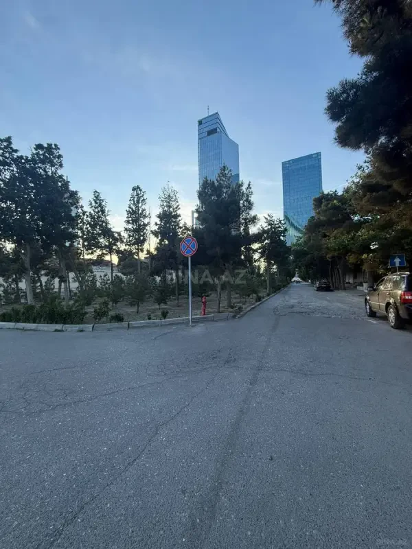 Kirayə verilir qaraj 130 m²