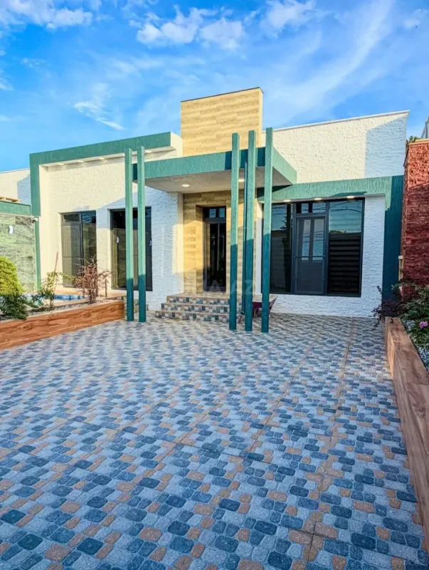 Satılır 4 otaqlı həyət evi 140 m²