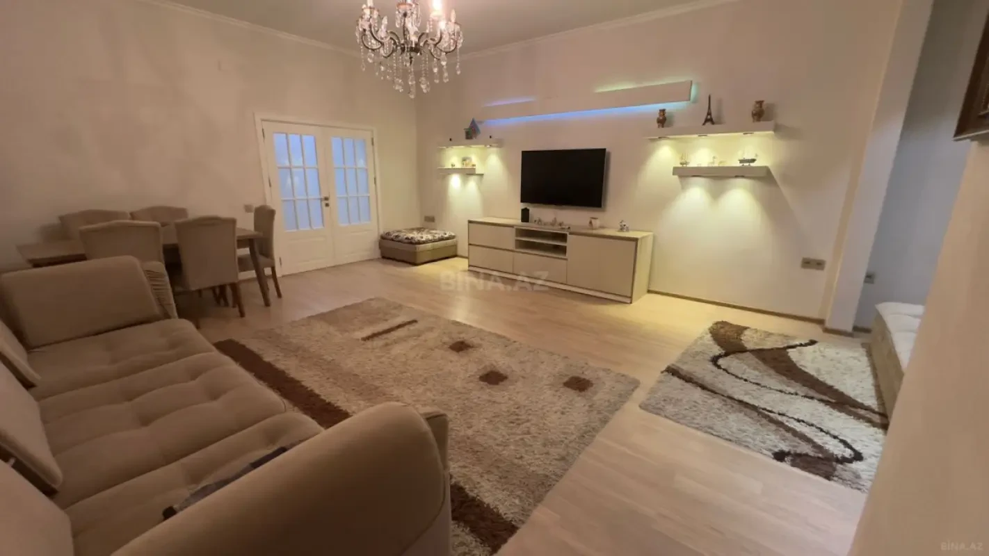 Kirayə verilir 3 otaqlı mənzil 150 m²