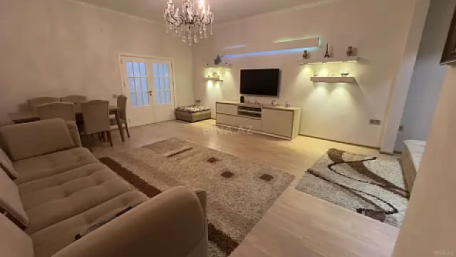 Kirayə verilir 3 otaqlı mənzil 150 m² — Bakı, Nəsimi 3 otaq 150.00 m²