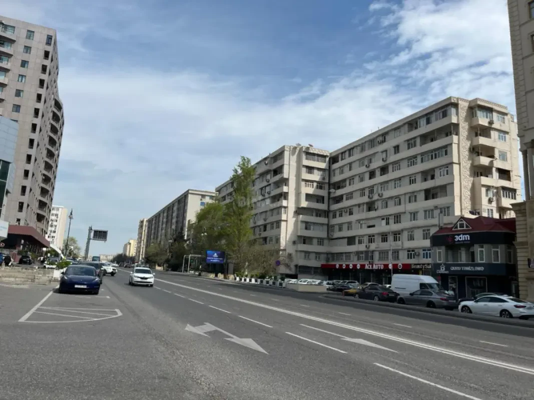 Satılır 3 otaqlı mənzil 87 m²