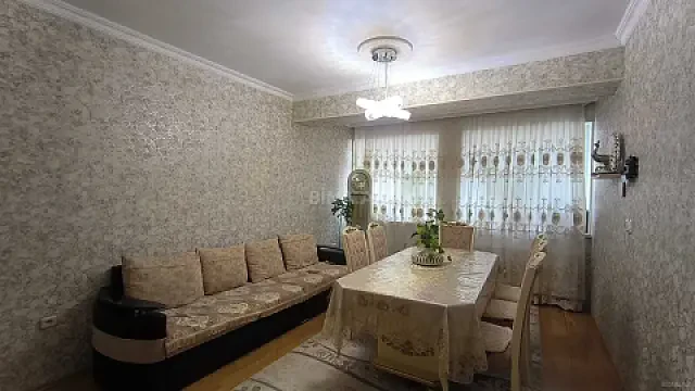 Satılır 2 otaqlı mənzil 83 m² — Bakı, İnşaatçılar 2 otaq 83.00 m²