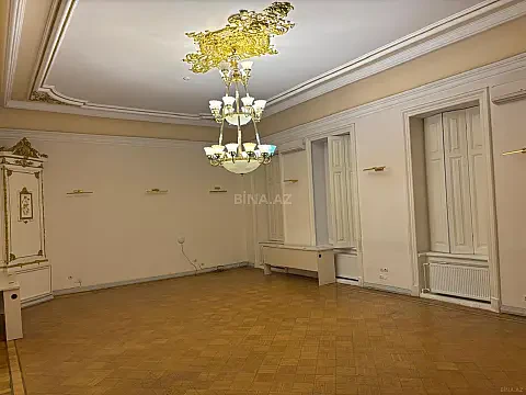Kirayə verilir 8 otaqlı ofis 361 m² — Bakı 8 otaq 361.00 m²