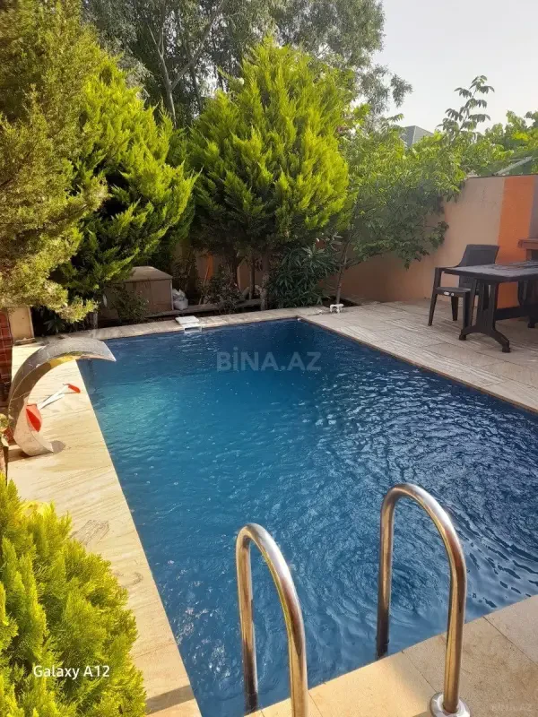 Kirayə verilir 4 otaqlı həyət evi 200 m²
