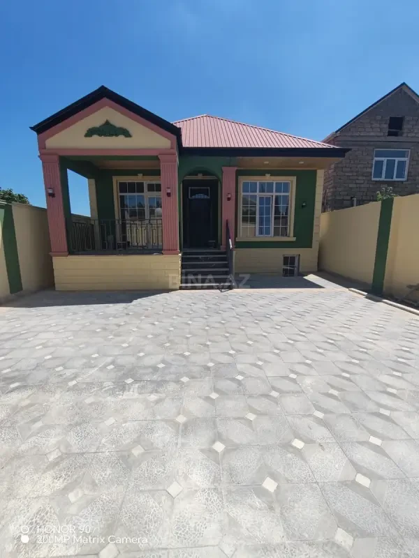 Satılır 4 otaqlı həyət evi 120 m²