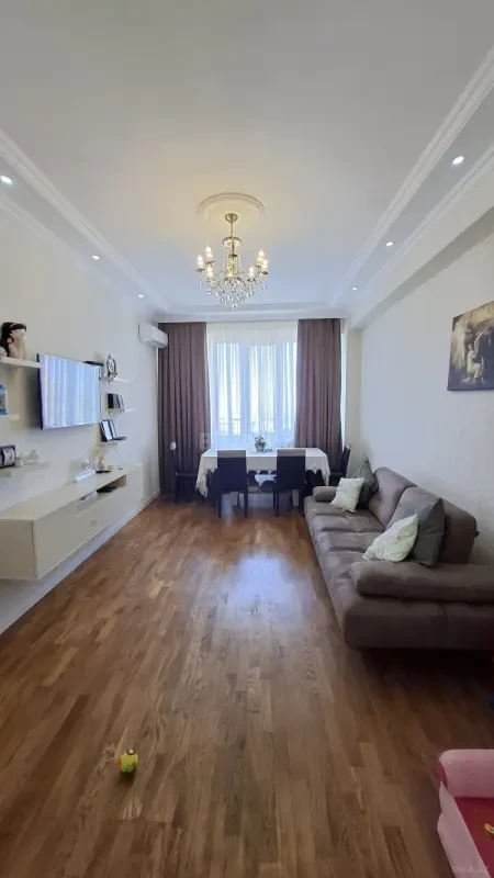 Satılır 2 otaqlı mənzil 85 m²