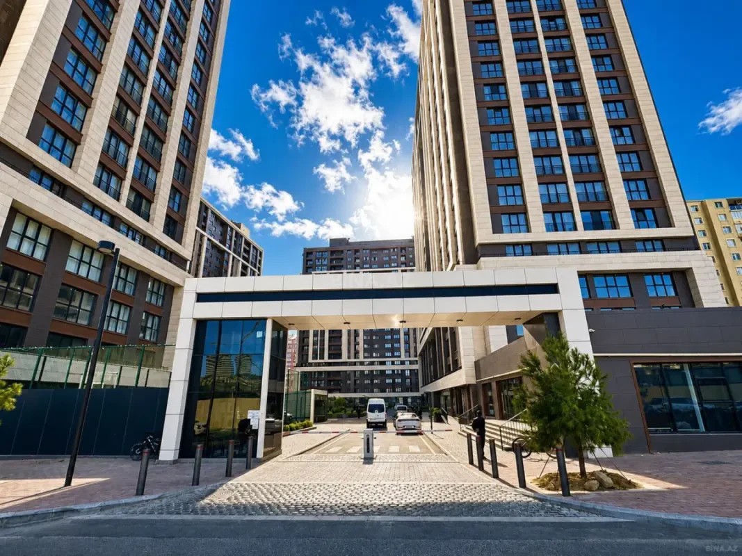 Satılır 3 otaqlı mənzil 170 m²