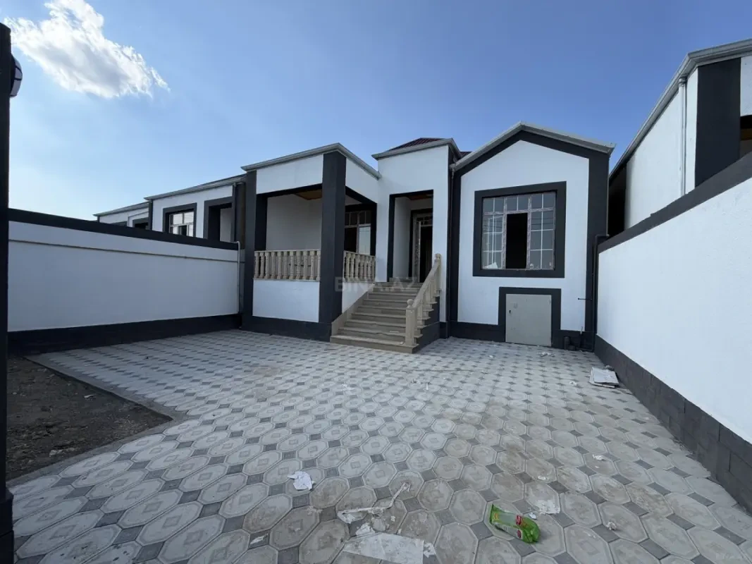 Satılır 3 otaqlı həyət evi 100 m²