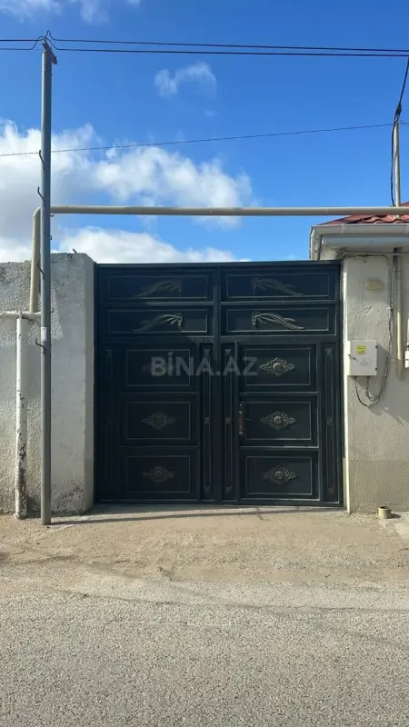 Satılır 5 otaqlı həyət evi 220 m²