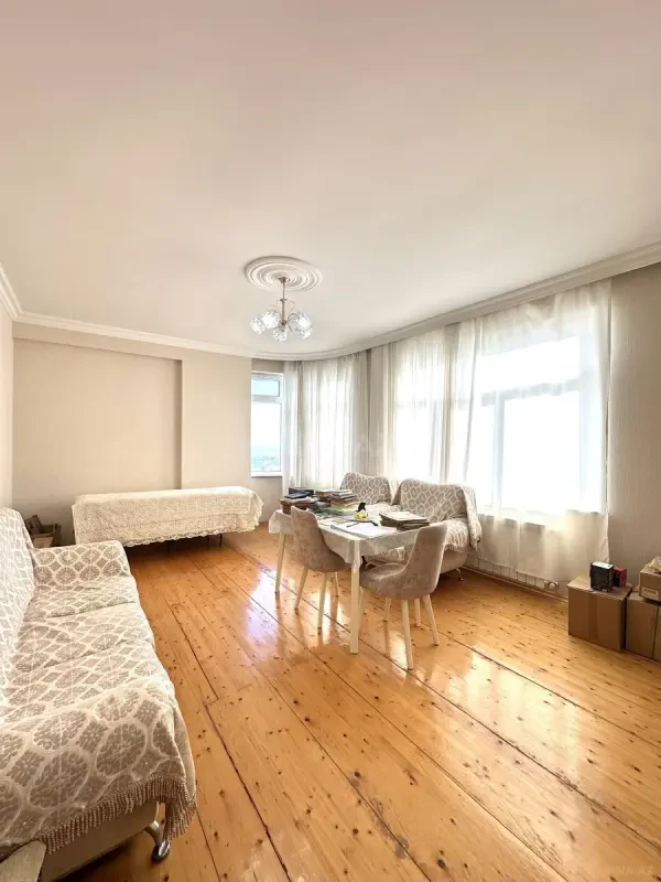 Satılır 3 otaqlı mənzil 110 m²