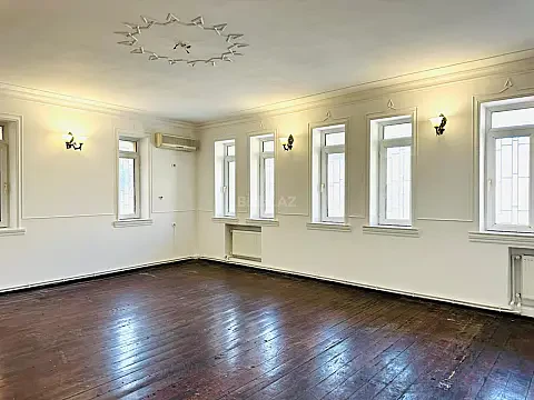 Kirayə verilir 3 otaqlı ofis 150 m² — Bakı 3 otaq 150.00 m²