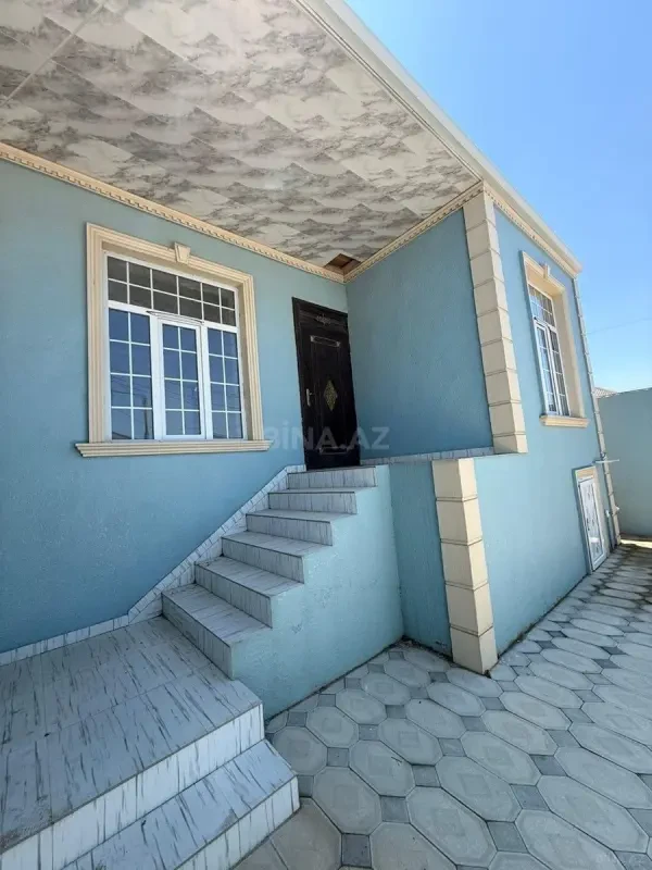 Satılır 4 otaqlı həyət evi 100 m²