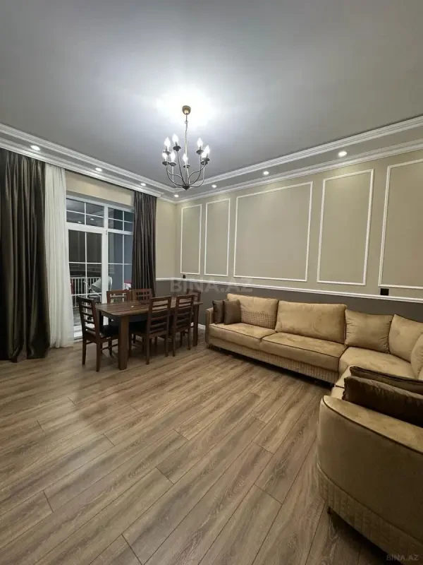 Satılır 5 otaqlı həyət evi 170 m²