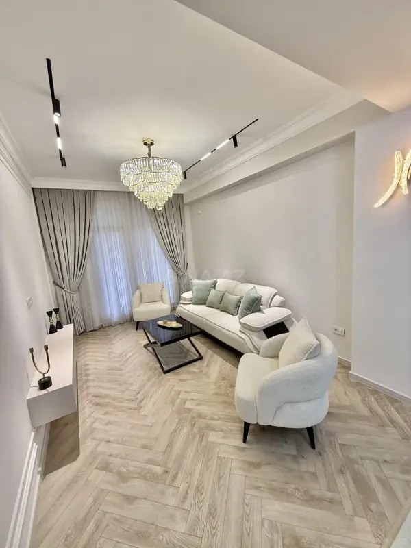 Satılır 3 otaqlı mənzil 94 m²