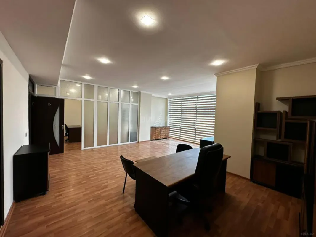 Kirayə verilir 8 otaqlı ofis 330 m²