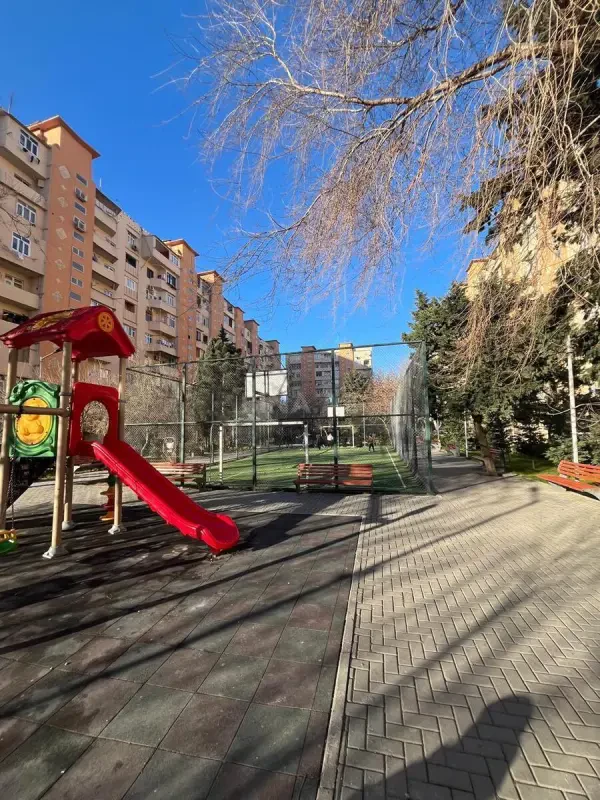 Satılır 2 otaqlı mənzil 60 m²