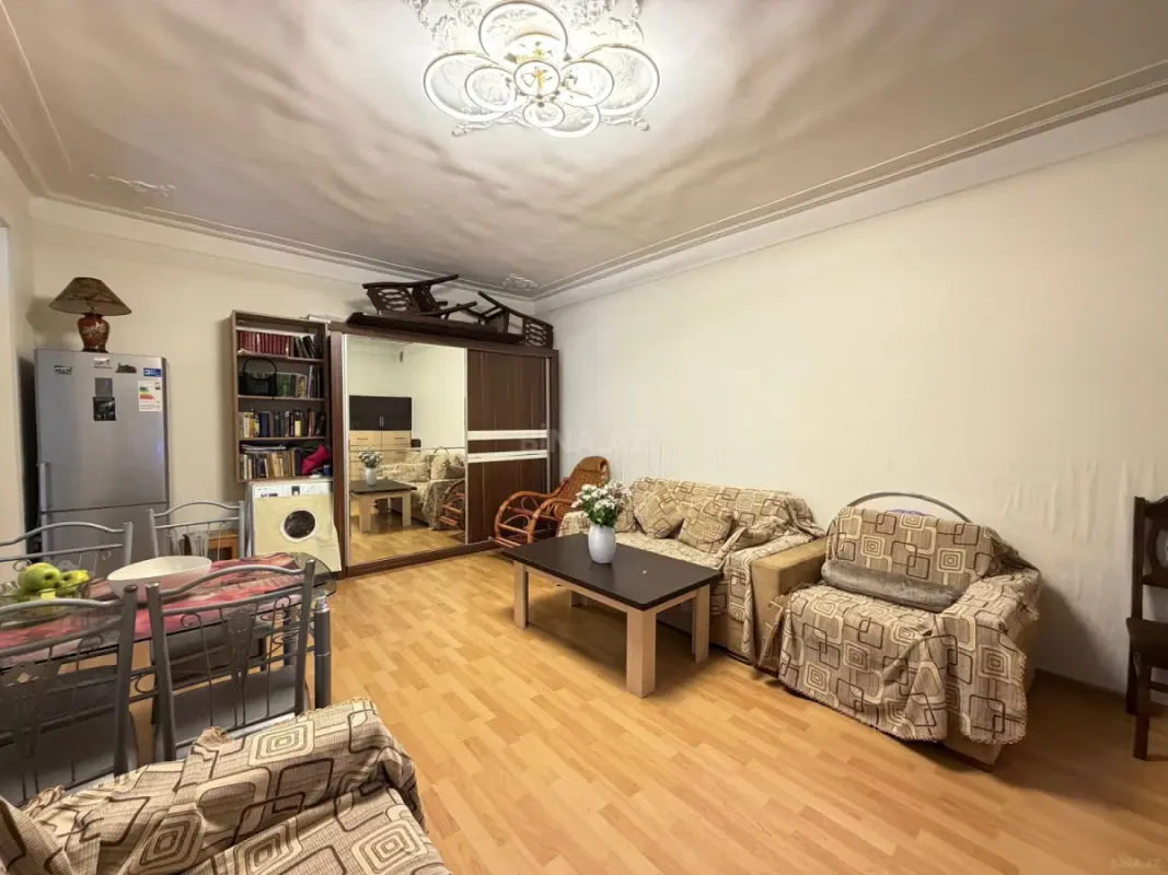 Satılır 2 otaqlı mənzil 45 m²