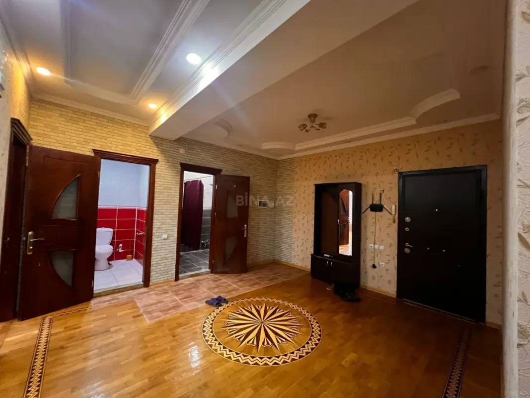 Kirayə verilir 3 otaqlı mənzil 105 m²