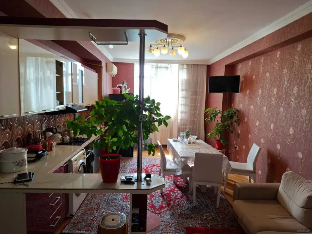 Satılır 3 otaqlı mənzil 165 m²