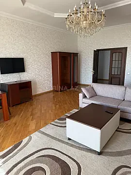 Kirayə verilir 3 otaqlı mənzil 165 m² — Bakı, Sahil qəs. 3 otaq 165.00 m²