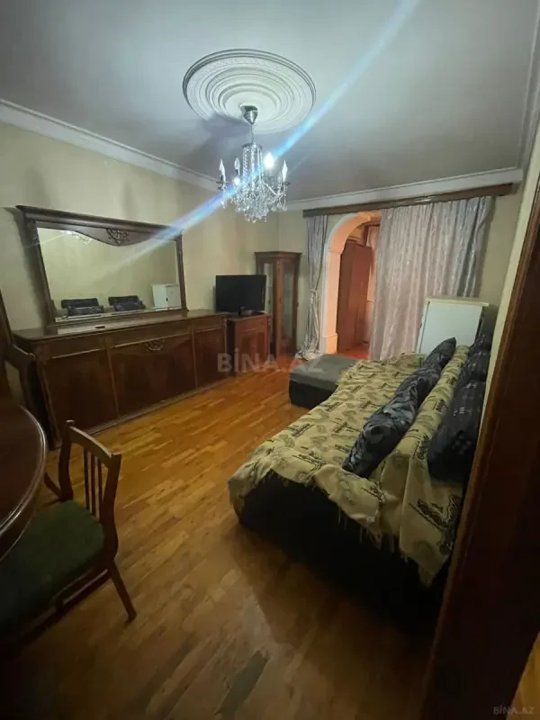 Satılır 2 otaqlı mənzil 45 m²