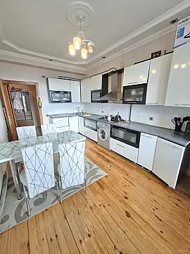 Satılır 2 otaqlı mənzil 85 m² — Bakı, İnşaatçılar 2 otaq 85.00 m²