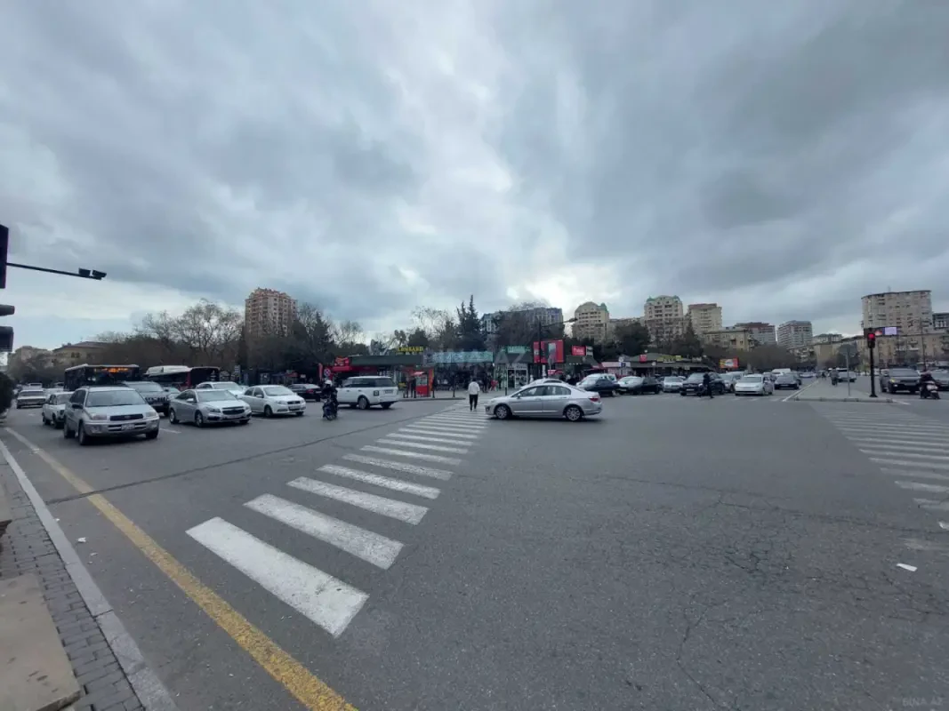 Kirayə verilir 2 otaqlı mənzil 65 m²