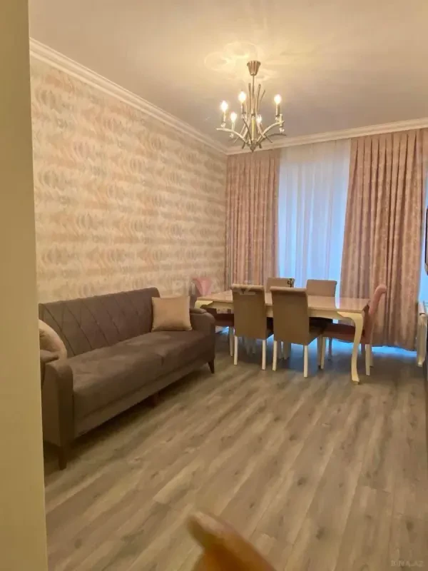 Kirayə verilir 2 otaqlı mənzil 50 m²