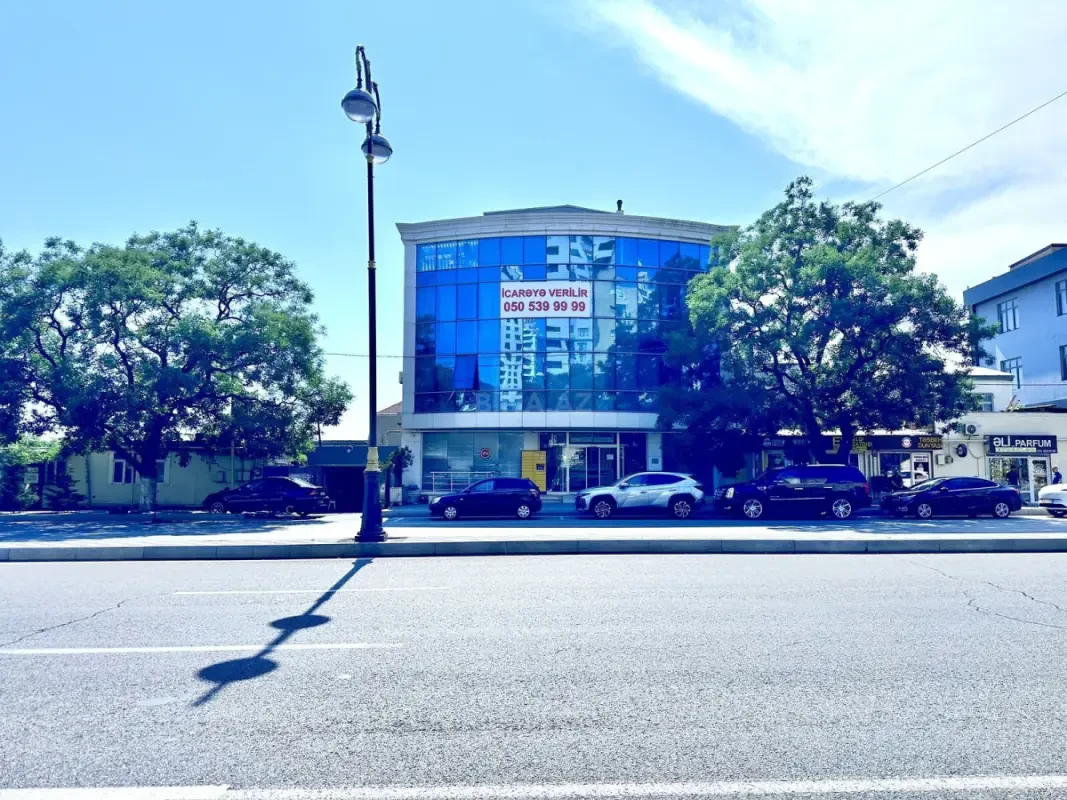 Kirayə verilir 10 otaqlı ofis 300 m²