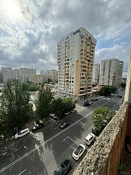 Satılır 3 otaqlı mənzil 150 m² — Bakı 3 otaq 150.00 m²