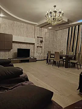 Kirayə verilir 3 otaqlı mənzil 180 m² — Bakı 3 otaq 180.00 m²