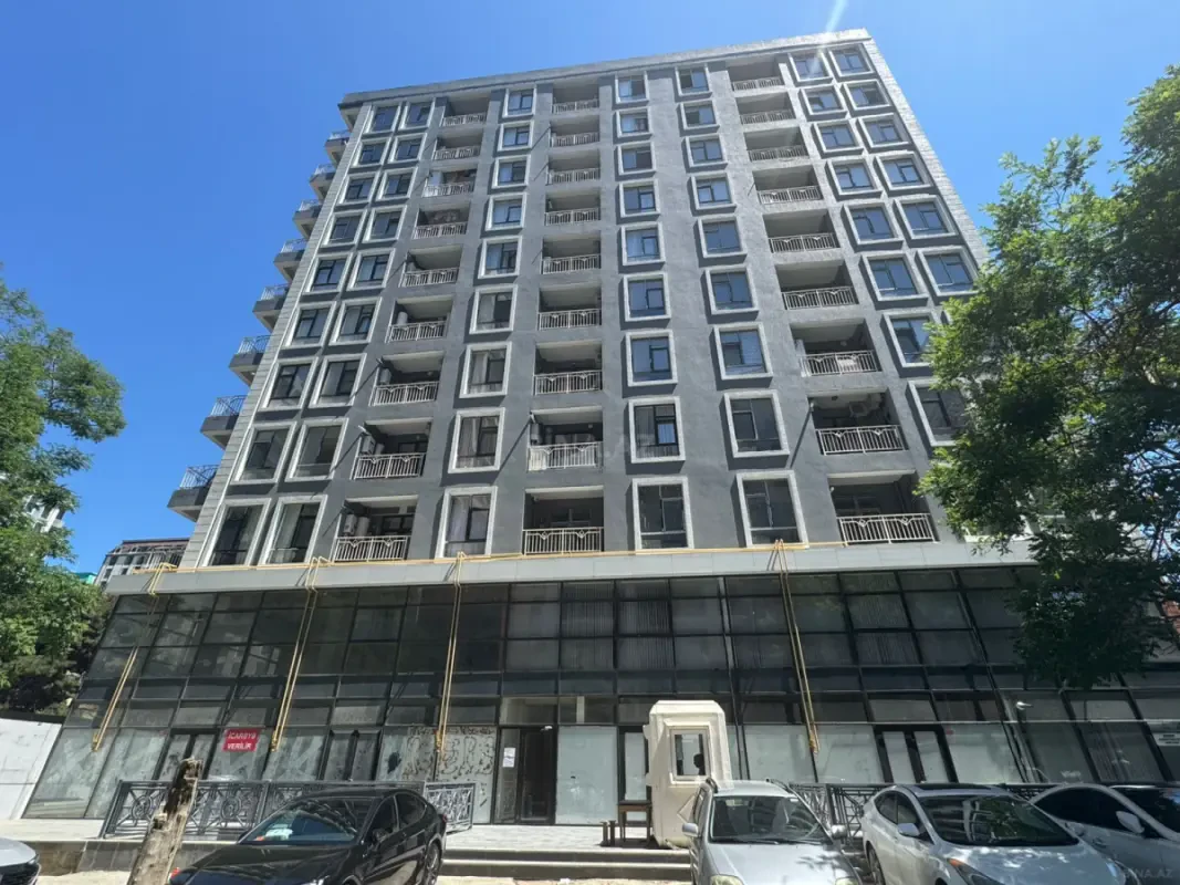 Satılır 3 otaqlı mənzil 118 m²